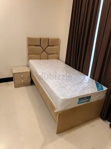 Hi I want to sale single bed with matters brand new available