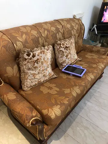 3-Seater Floral Fabric Sofa in Good Condition