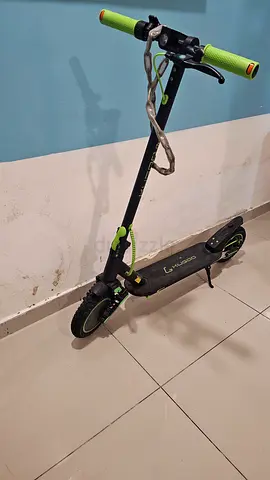 Kugoo Electric Scooter – 350W, 50km/h, Excellent Condition – Burjuman