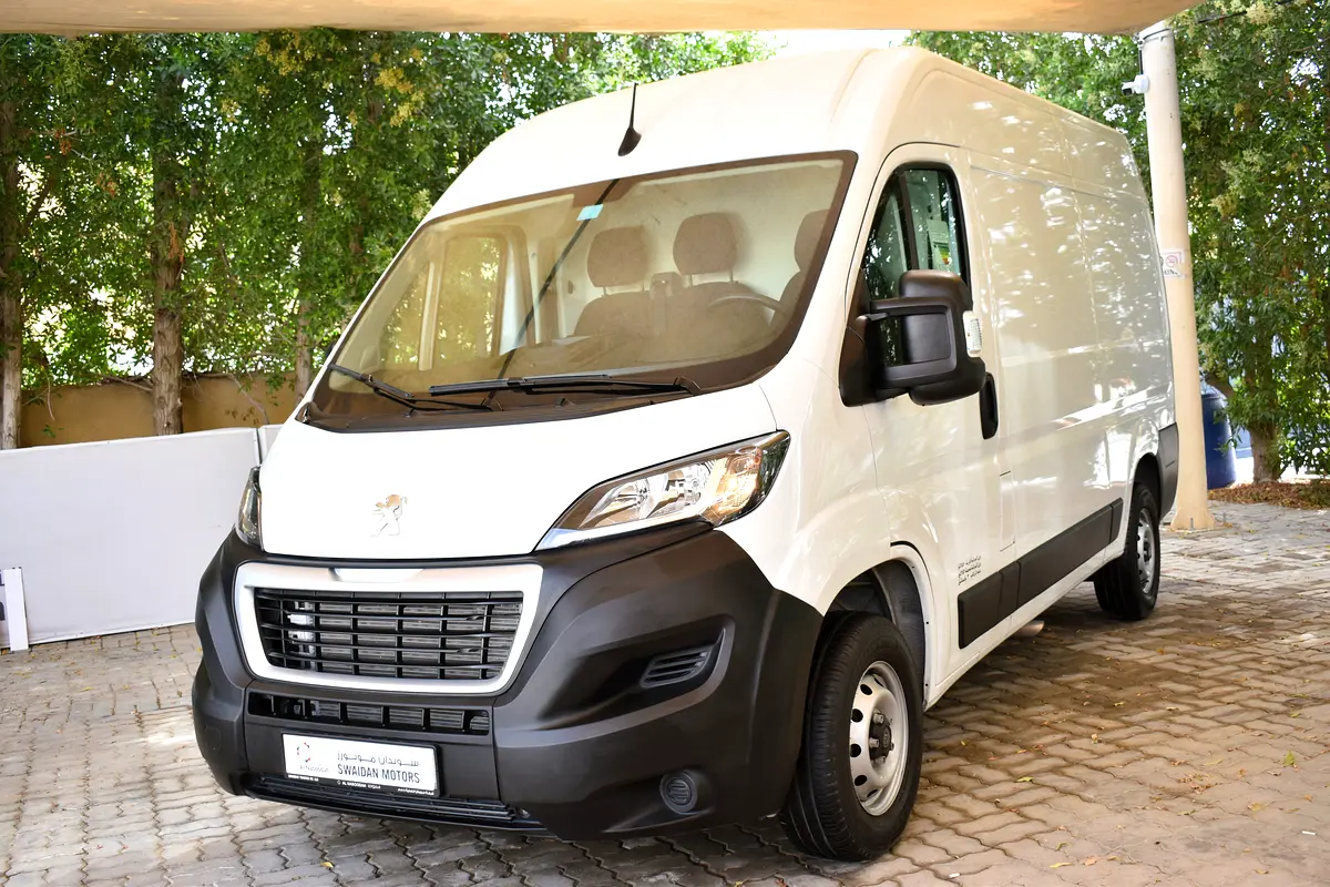 Peugeot Boxer 2025 — photo 1 of 13
