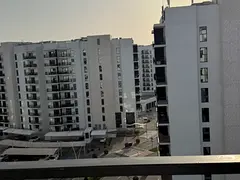 Elegant 1BR | Bright Layout | Great Location
