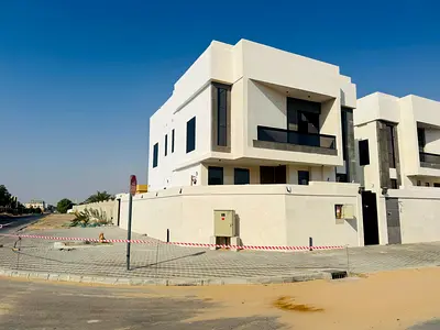 للبيع  في الزاهيه عجمان  فيلا كورنر  5 غرف ماستر  مجلس  صاله  غرفه خادمه