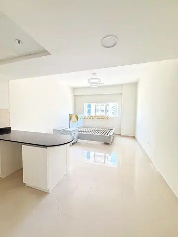 Elegant Studio | Bright Interiors | Community Facing
