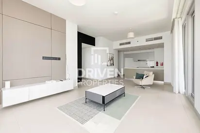 Fountain View | Fully Furnished | Modern Layout