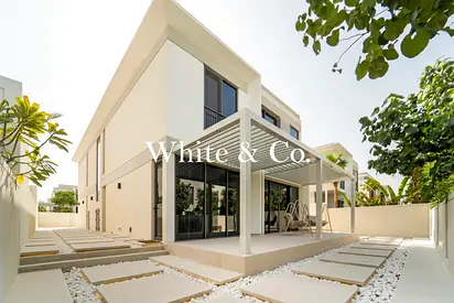 Upgraded | 4 Bedroom |Prime Single Row