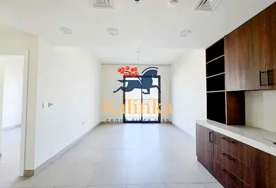 Balcony Boulevard View | Unfurnished | Vacant Soon