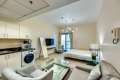 Bright studio in DIFC near the metro station