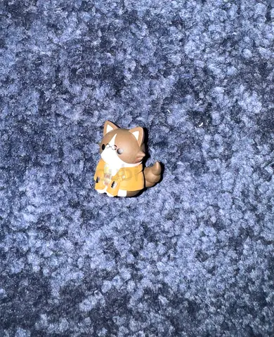 Lucky cat figure hange