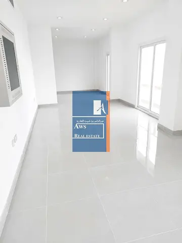 Stylish Office in Established Commercial Area of Bur Dubai