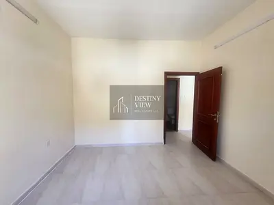Lavish 1bhkfull family building in muwailah sharjah with balcony 28k
