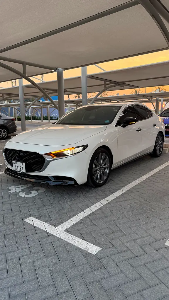 Mazda 3 2024 — photo 1 of 18