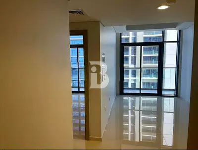 VACANT | SPACIOUS | HIGH FLOOR