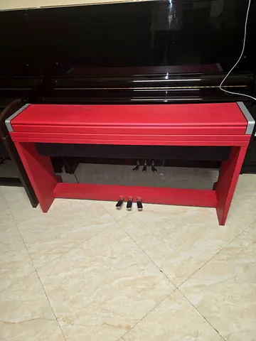 Korg LP350 Piano. Perfect working. Minor scratches. Cash on delivery with six months warranty.
