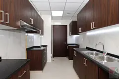 Spacious 2 BR Flat