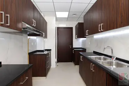 Spacious 2 BR Flat