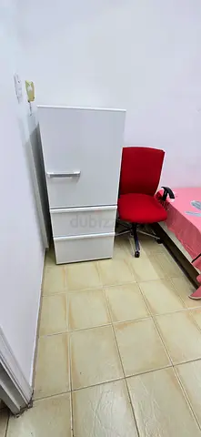 BED SPACE FOR GIRLS