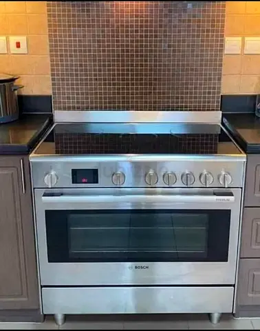 Bosch series 6 Electric Ceramic Stove 90x60cm Freestanding made in Italy