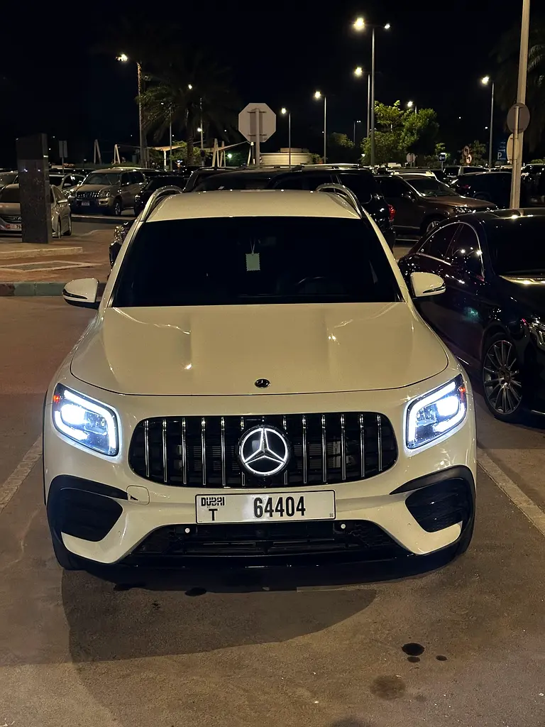 Mercedes-Benz GLB-Class 2023 — photo 1 of 15