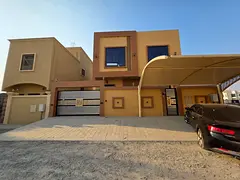 For rent in Al-Haliyo: 2 villas consisting of 5 master bedrooms, a majlis, a living room, a spacious