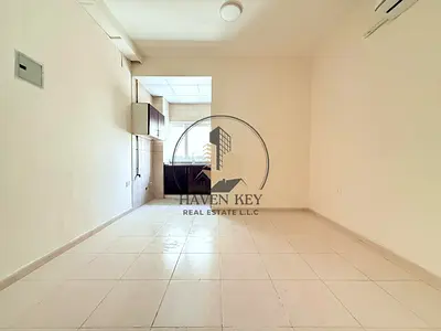 SPACIOUS ONE BEDROOMHALL // PRIME LOCATION // FAMILY BUILDING // REASONABLE PRICE // EASY ACCESS TO