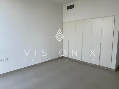 Spacious & Sunlit | Contemporary Townhouse | Ideal for Families