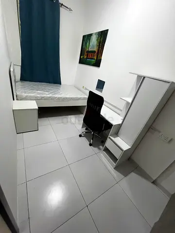 Spacious partition room with attach cabinet just 3-4 mins walk from MOE