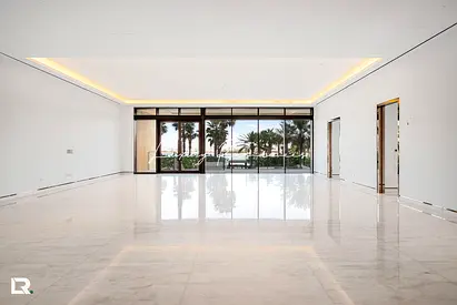Trophy 4BR Garden Suite with Private Pool