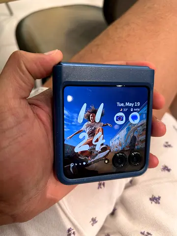 Moto Razr 60 256/8 gb