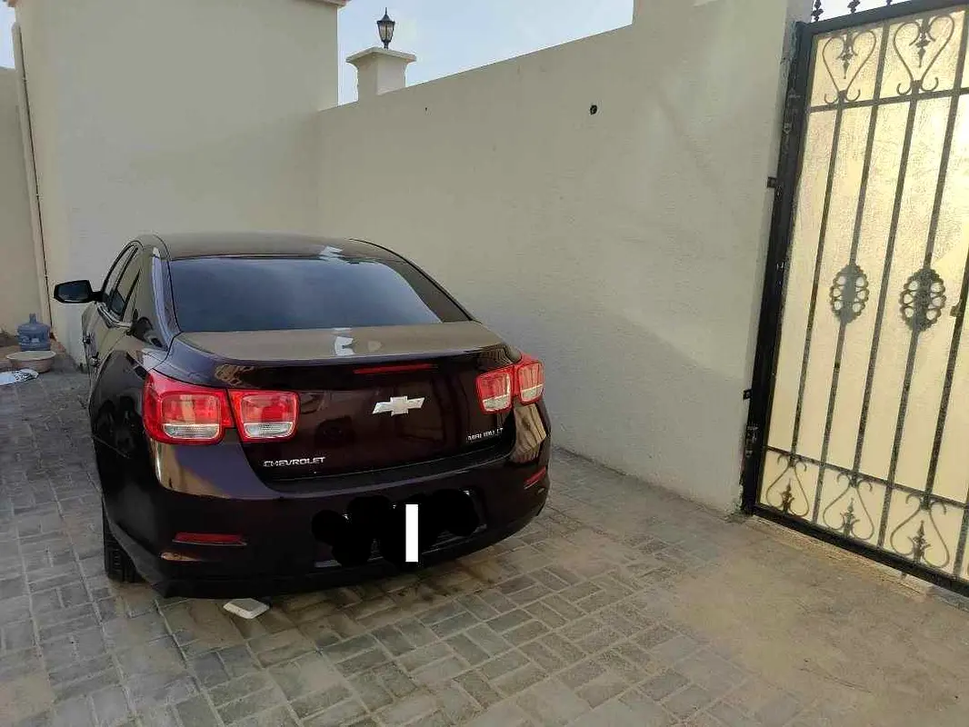 Chevrolet Malibu 2016 — photo 1 of 11