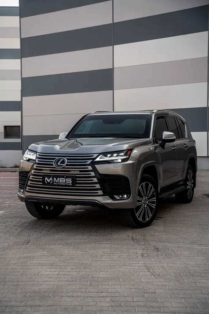 Lexus LX-Series 2026 — photo 1 of 8