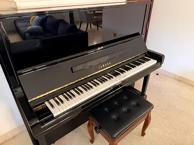 Yamaha U3 Upright Piano (serial H1956862) - Good Working Condition