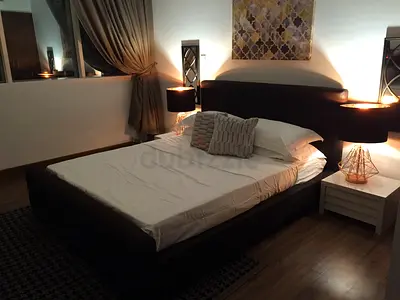 Nice Room in Downtown