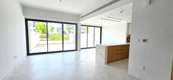 3 Bed Room - Ready To Move LR5 - Multiple Cheques