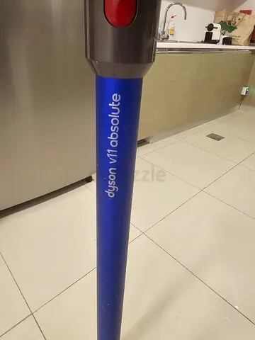 Dyson V11 Absolute Cordless Vacuum - with stand Good Condition