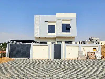 🏠 فيلا كورنر للبيع في الحليو، عجمان 3 غرف نوم رئيسية + صاله و مجلس + 5 حمامات