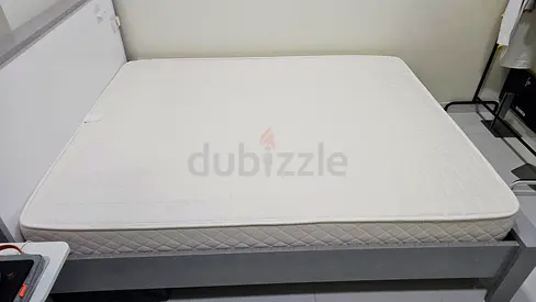 Queen Bed Set Urgent🔥