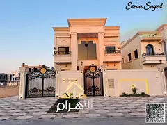 For sale: Classic villa on a street and alley facing the park, custom-finished, land area 4100 sq f