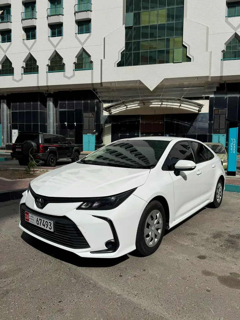 Toyota Corolla 2020 — photo 1 of 7