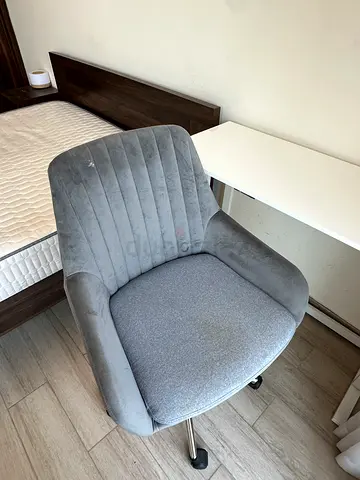 Grey Upholstered Swivel Desk Chair (Good Condition)