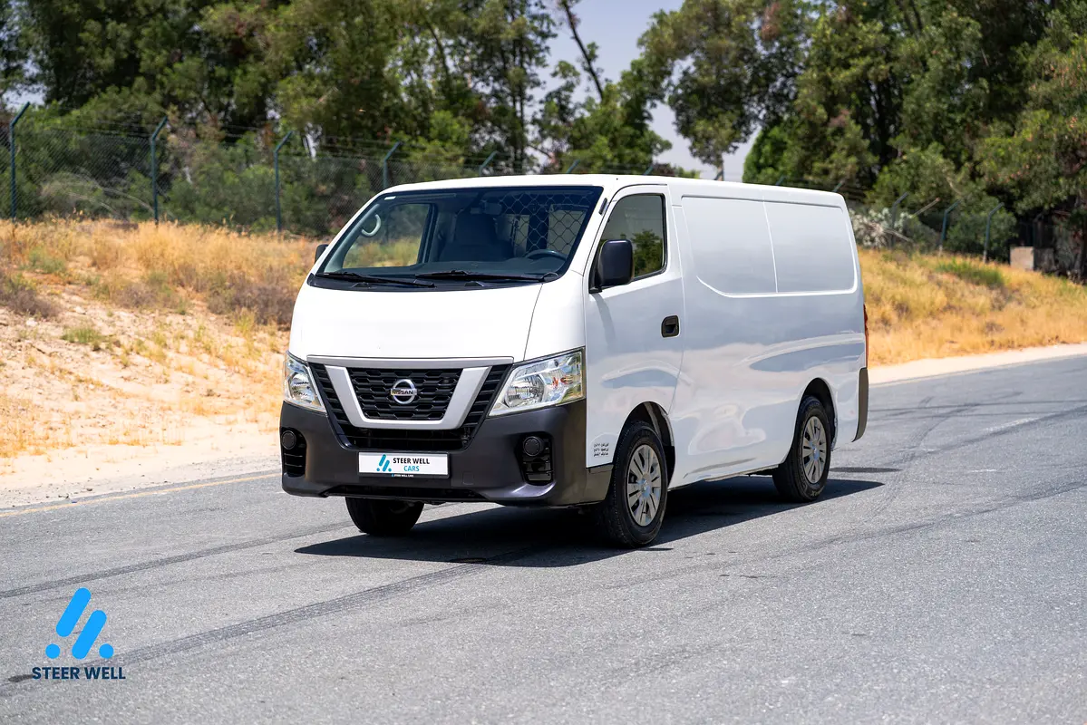 Nissan Urvan 2020 — photo 1 of 18