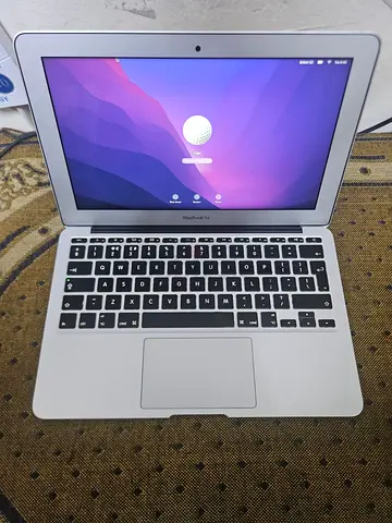 MAC BOOK AiR CORE i5 EARLY 2015