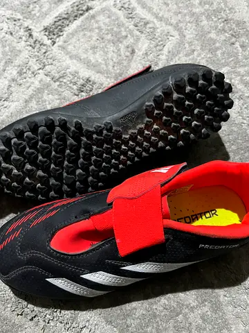 Adidas predator football shoe