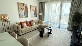 Luxurious 2BR | Fully Furnished | Mid Floor