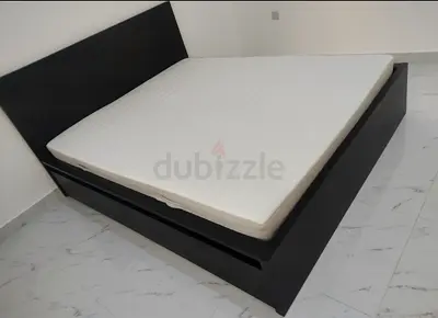 IKEA malam queen‑size bed (160 × 200 cm) with 2 storage drawers underneath and an IKEA mattress ✨