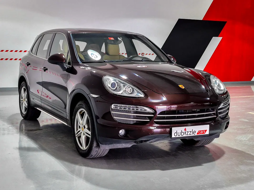 Porsche Cayenne 2014 — photo 1 of 16