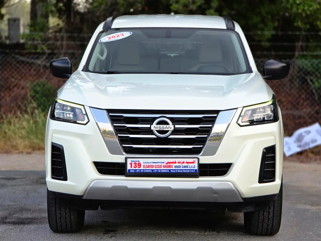 Nissan Xterra 2023 — photo 1 of 19