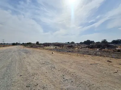 أرض للبيع في المنامة بموقع مميز جداً، زاوية على شارعين وثاني قطعة مباشرة من الشارع الرئيسي