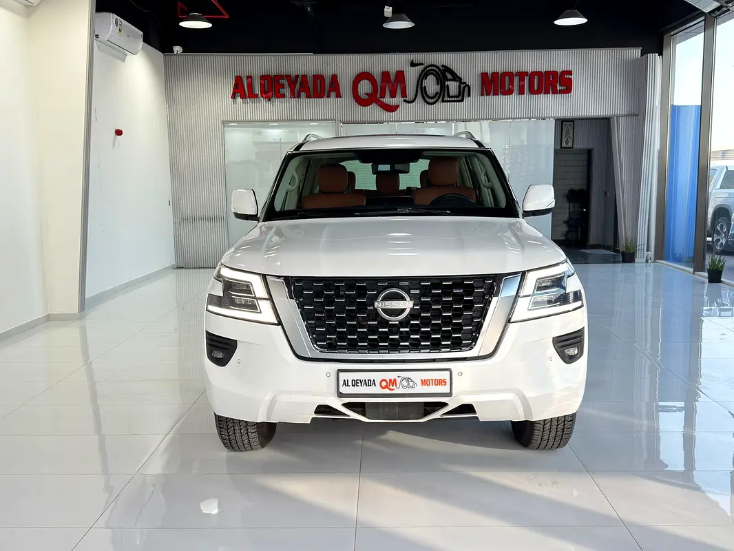 Nissan Patrol 2024 — photo 1 of 13