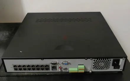 HIKVISION 16-channel CCTV DVR / NVR Security Recorder - Good Working Condition