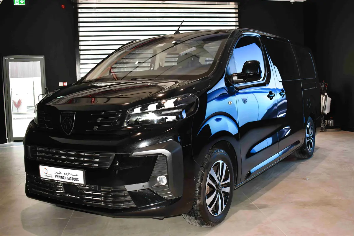 Peugeot Traveller 2025 — photo 1 of 18